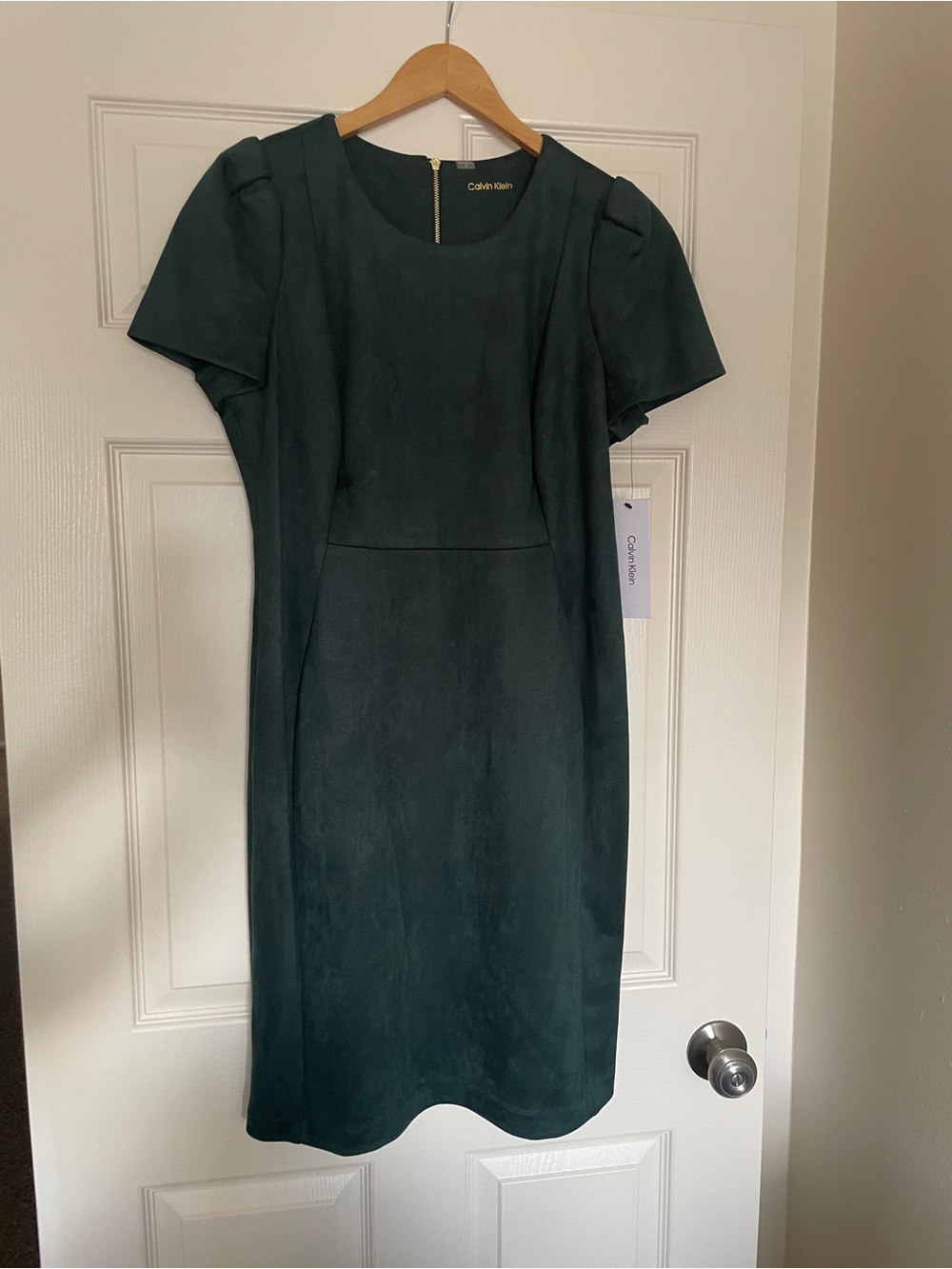 💚 Calvin Klein Dark Green Short Sleeve Suede Dress 💚